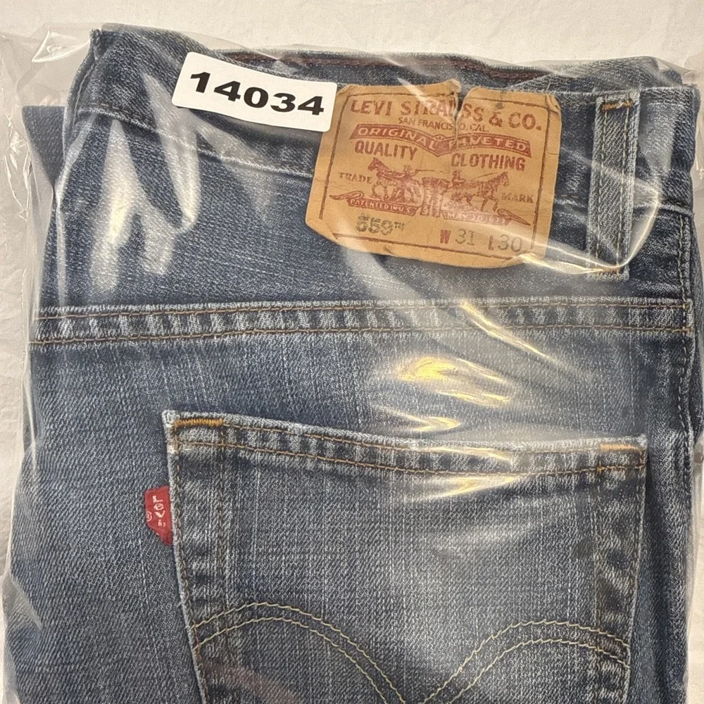 Levis 505 Regular Fit Mens Jeans 31x30 Blue Straight Leg Workwear (Stain)